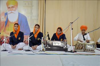 item_0_Guru_Nanak_Gurpurab_(47)_resize_resize.jpg